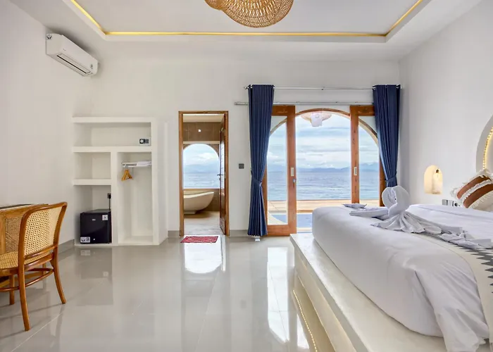 Moontana Beachfront Batununggul