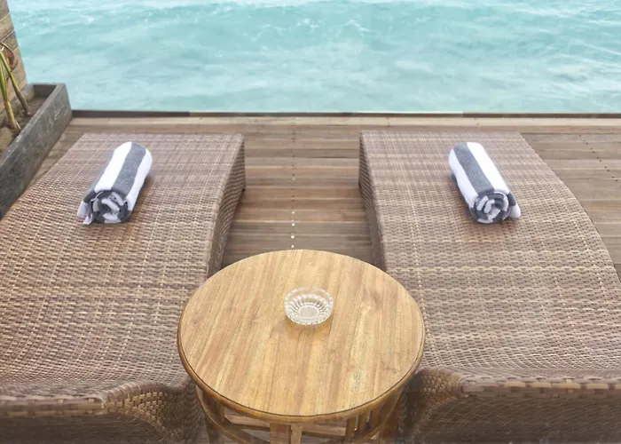 Moontana Beachfront Batununggul