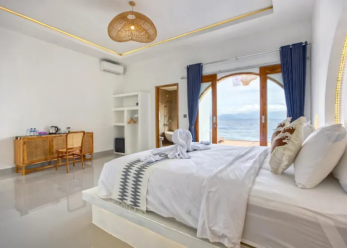 Villa Moontana Beachfront *