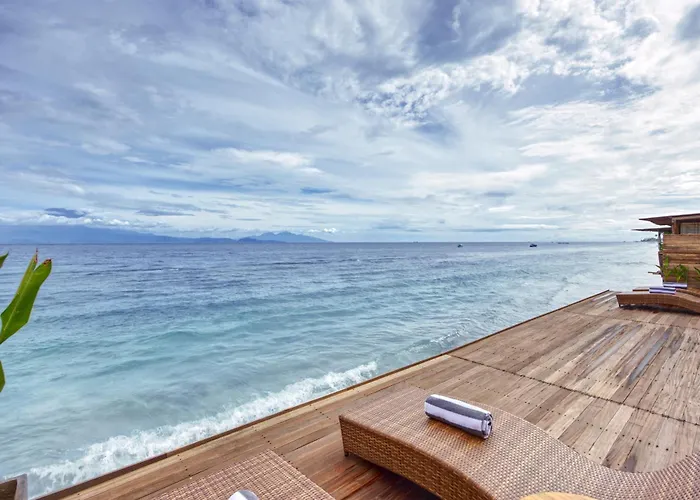 Villa Moontana Beachfront *