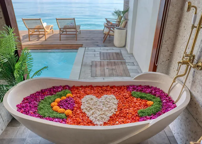Villa Moontana Beachfront Batununggul