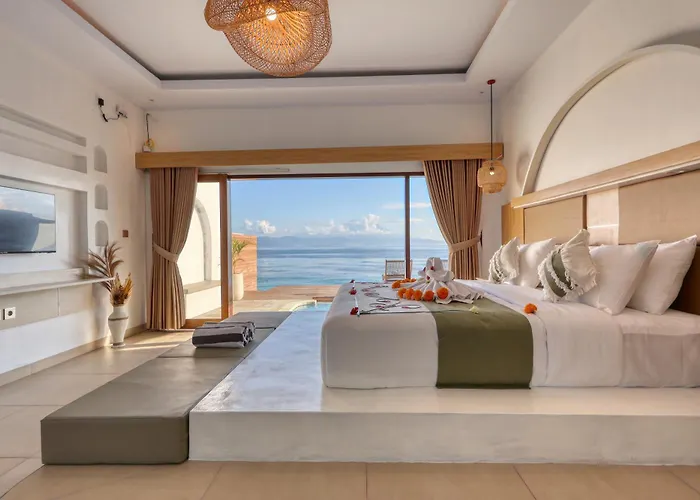 Villa Moontana Beachfront *