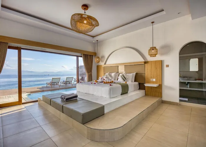 Villa Moontana Beachfront Batununggul